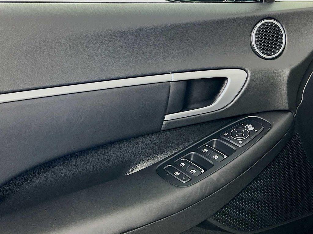 used 2025 Hyundai Sonata car, priced at $25,795