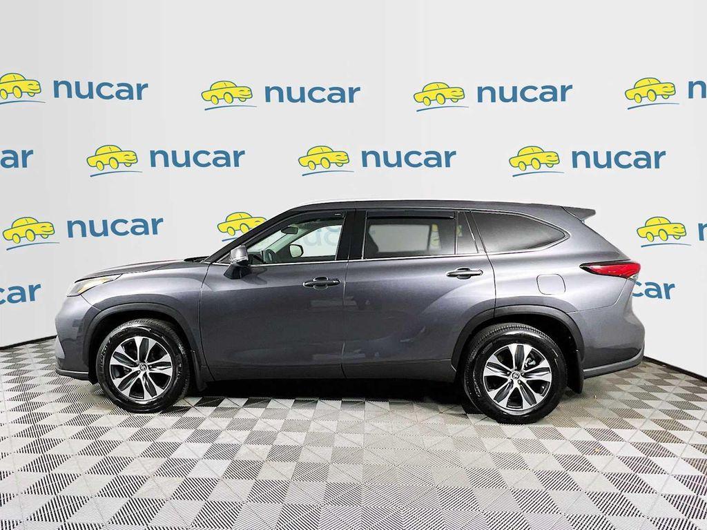 used 2022 Toyota Highlander car, priced at $34,991