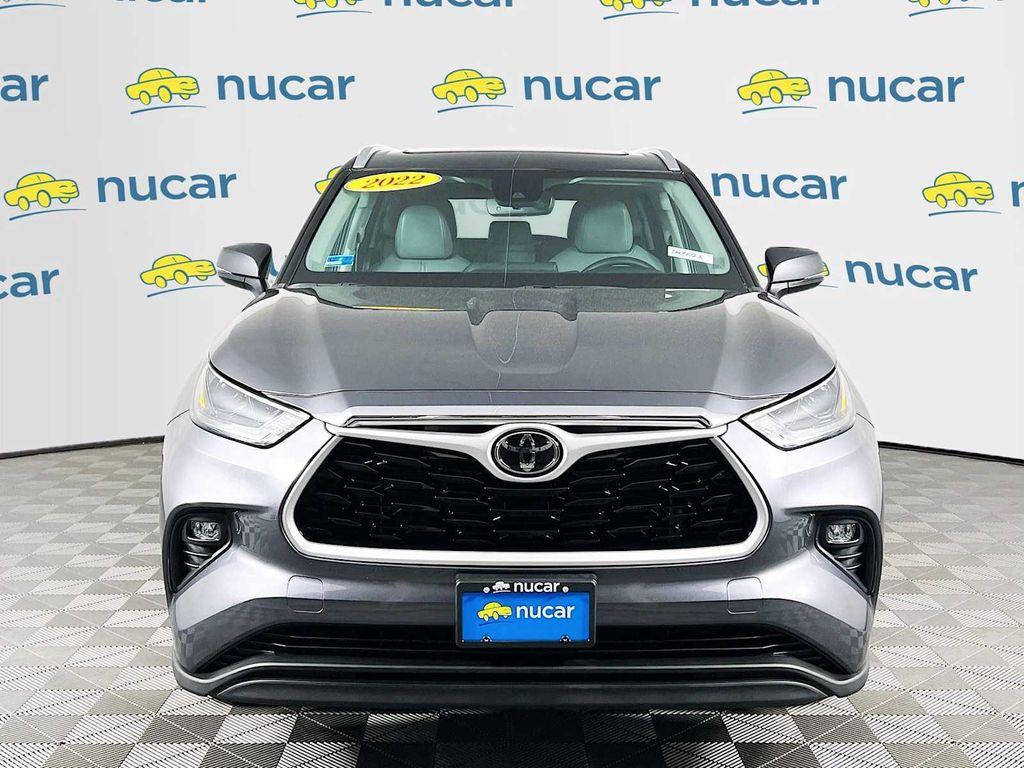 used 2022 Toyota Highlander car, priced at $34,991