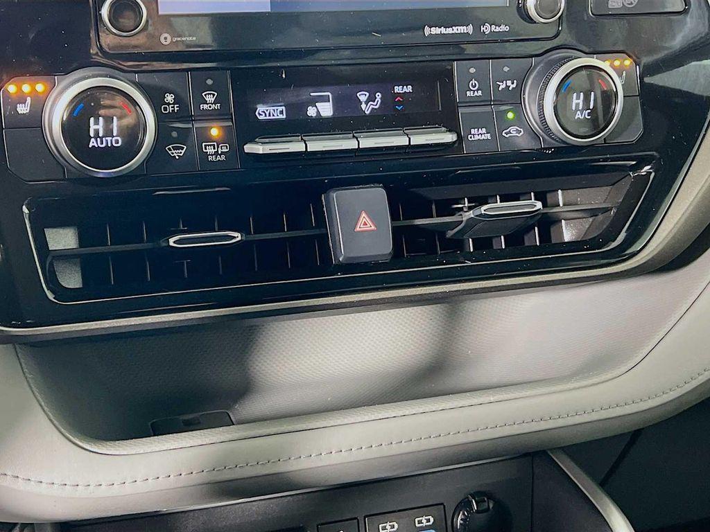 used 2022 Toyota Highlander car, priced at $34,991