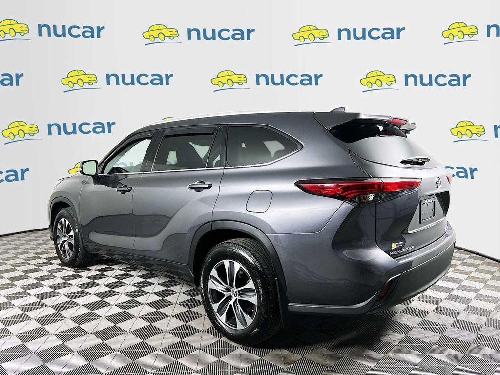 used 2022 Toyota Highlander car, priced at $34,991