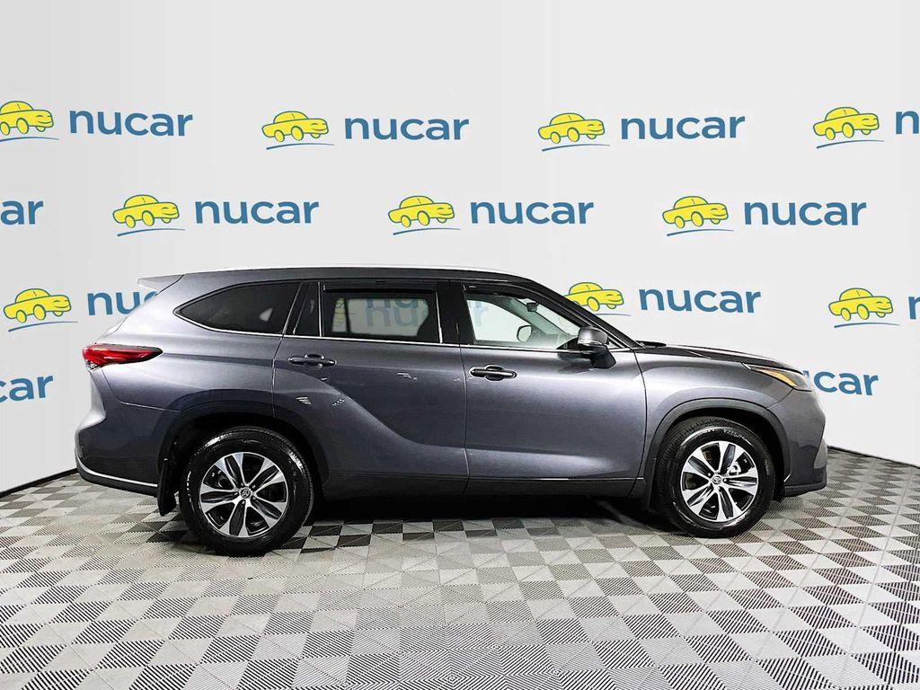 used 2022 Toyota Highlander car, priced at $34,991
