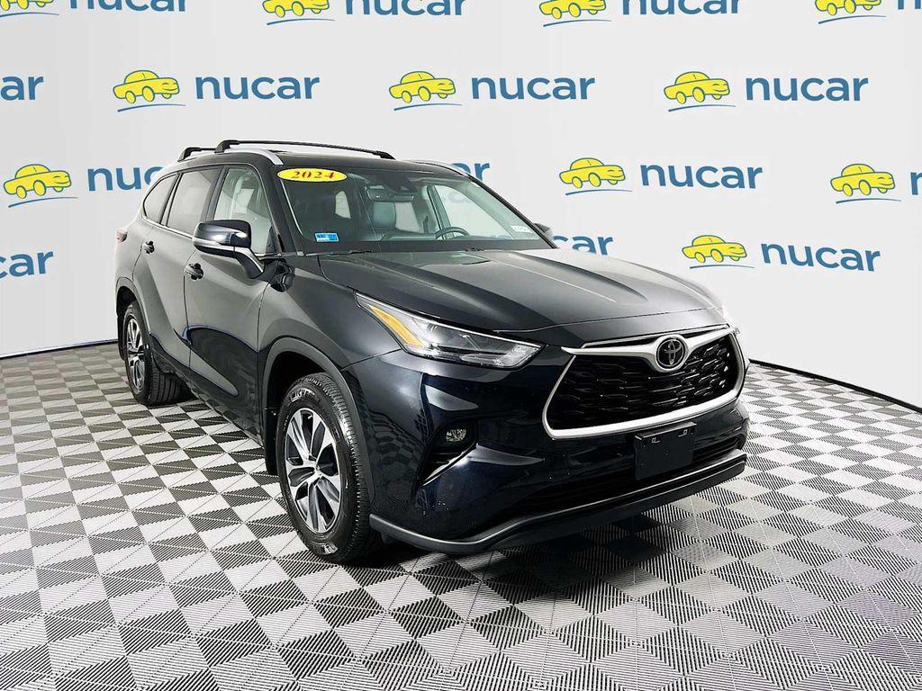 used 2024 Toyota Highlander car, priced at $38,991