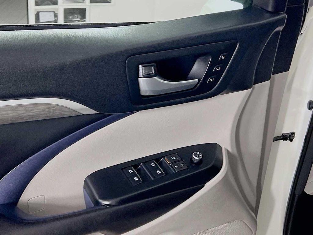 used 2017 Toyota Highlander car, priced at $24,767