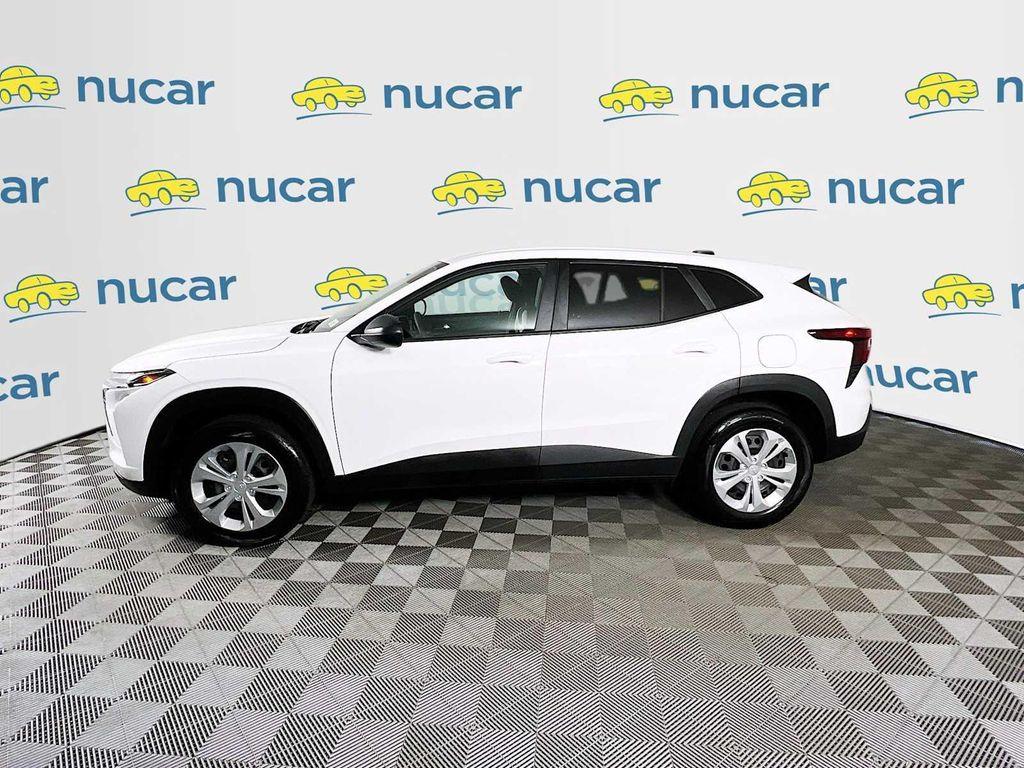 used 2025 Chevrolet Trax car, priced at $21,399
