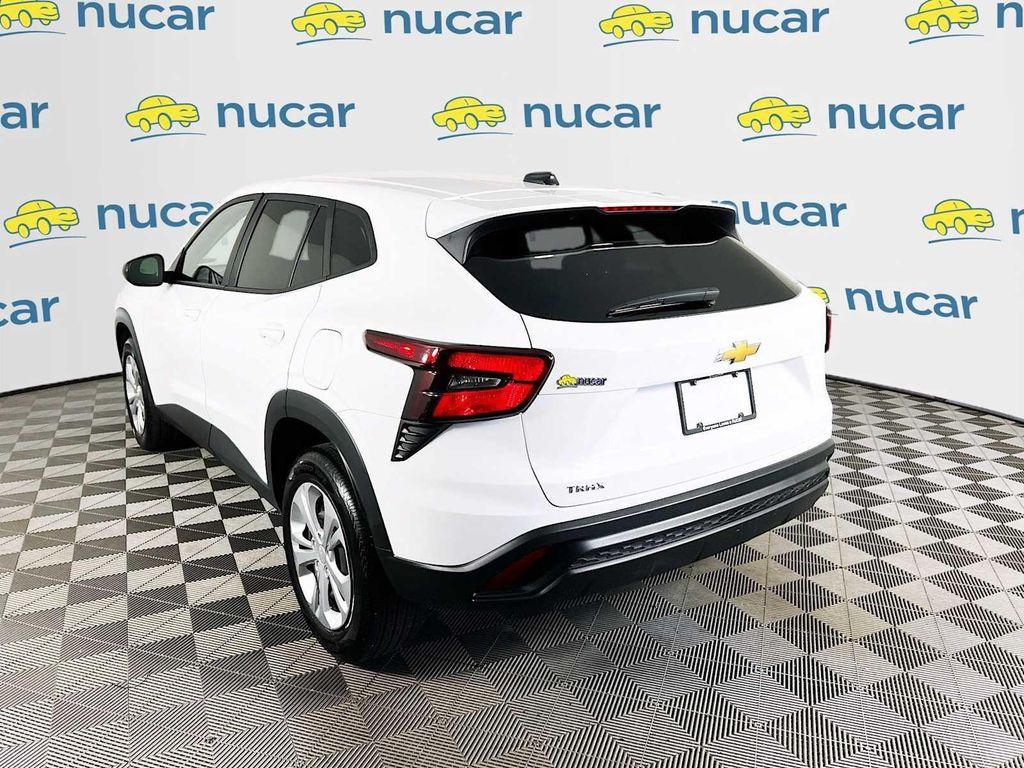 used 2025 Chevrolet Trax car, priced at $21,399