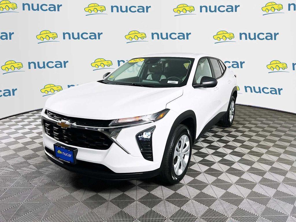 used 2025 Chevrolet Trax car, priced at $21,399