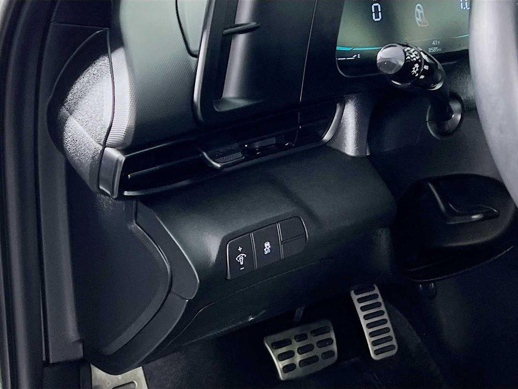 used 2025 Hyundai Elantra car