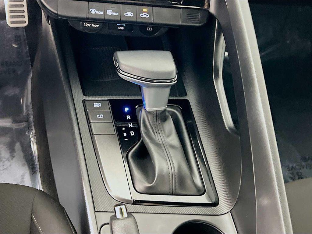 used 2025 Hyundai Elantra car