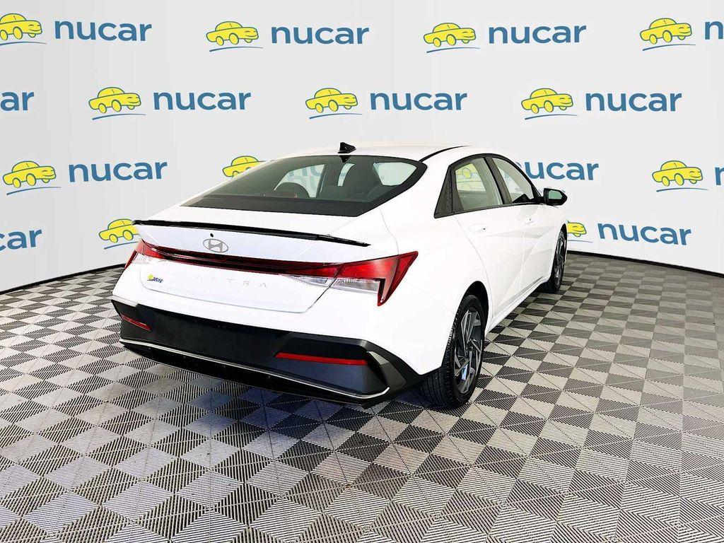 used 2025 Hyundai Elantra car