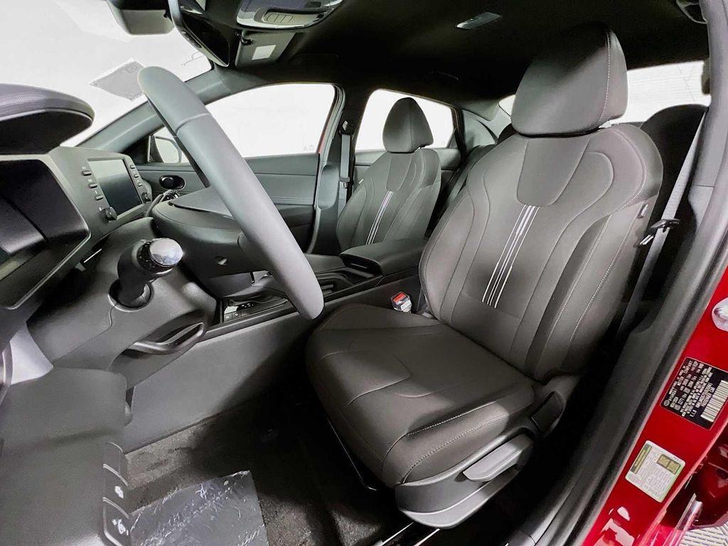 used 2025 Hyundai Elantra car
