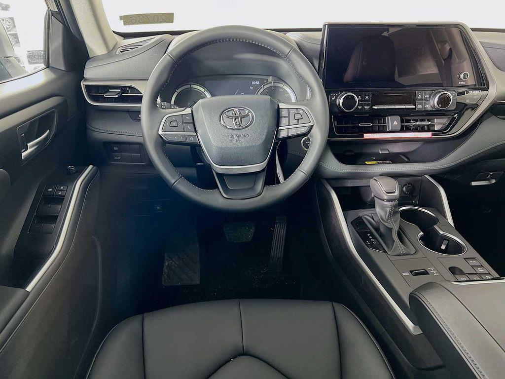 new 2026 Toyota Highlander Hybrid car, priced at $51,487