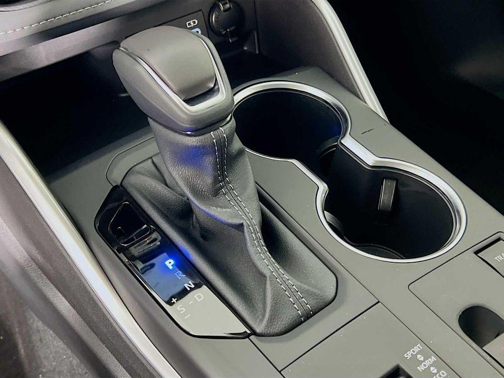 new 2026 Toyota Highlander Hybrid car, priced at $51,487