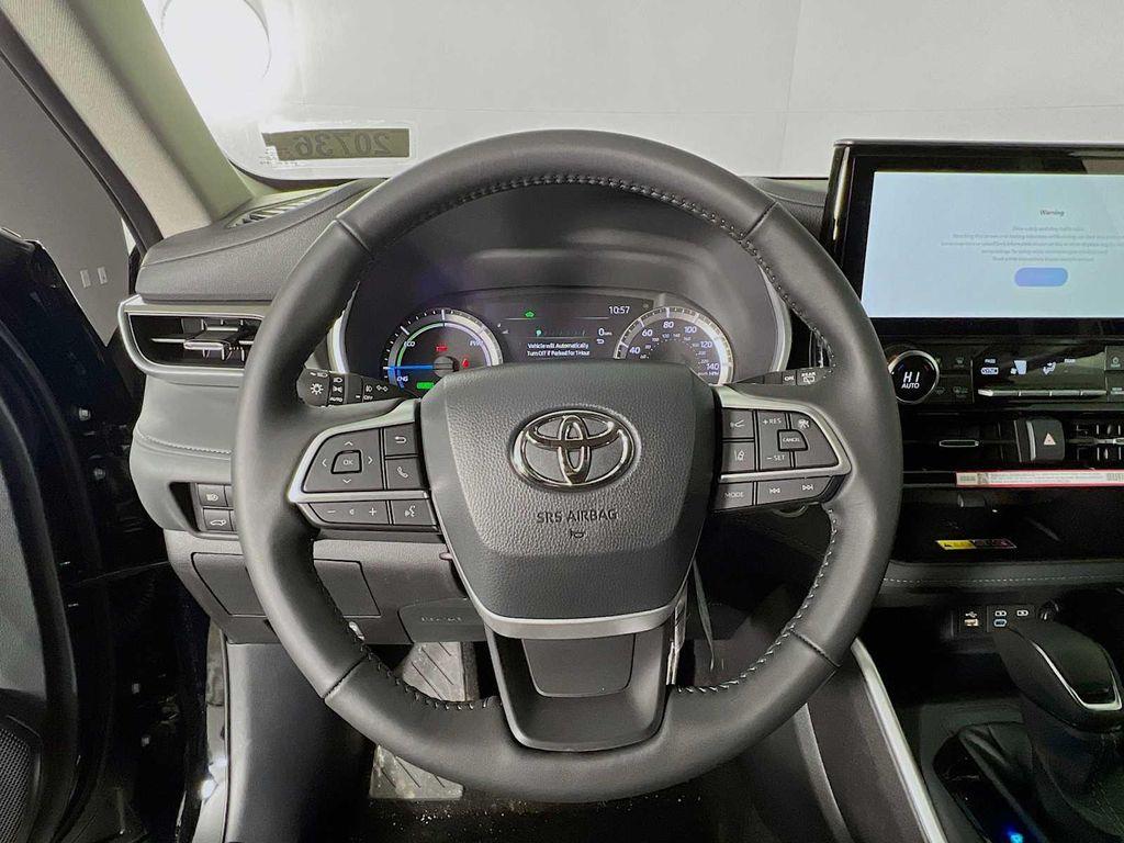 new 2026 Toyota Highlander Hybrid car, priced at $51,487