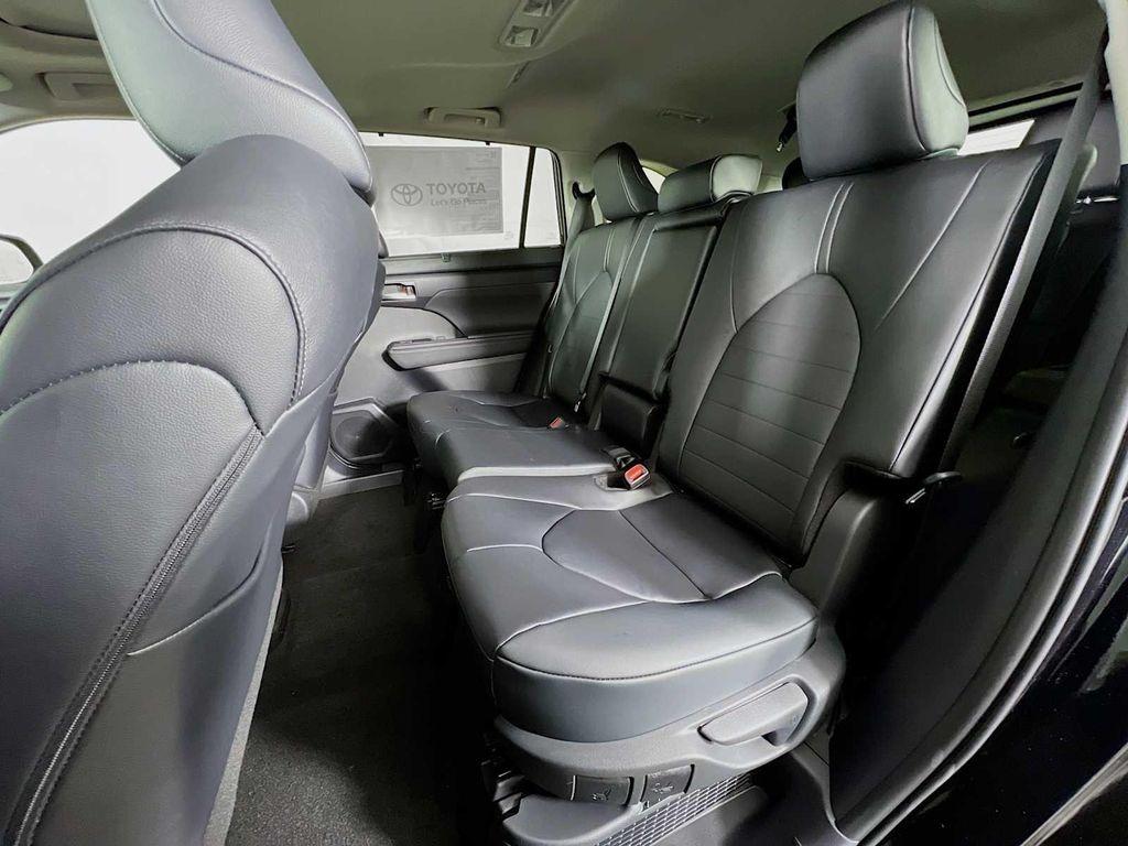 new 2026 Toyota Highlander Hybrid car, priced at $51,487