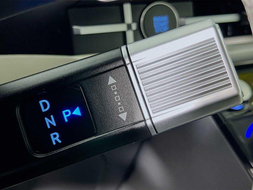 used 2025 Hyundai Santa Fe car, priced at $32,025