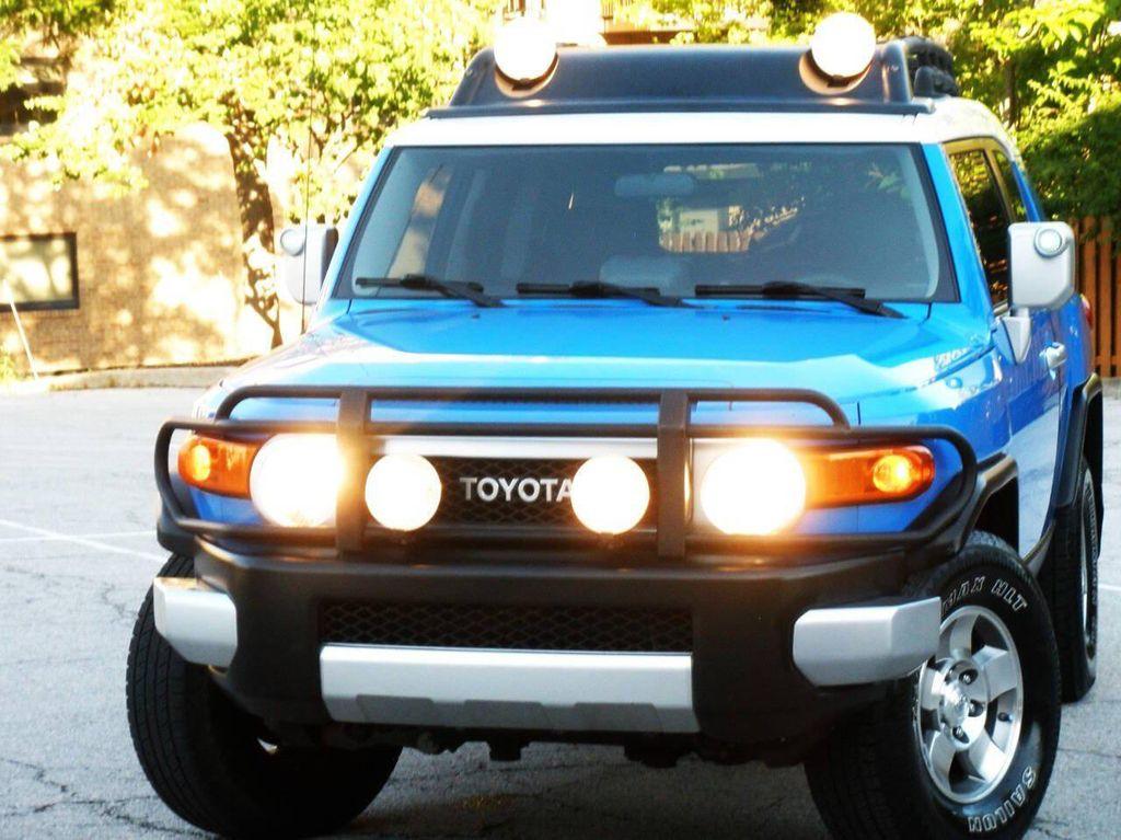 used 2008 Toyota FJ Cruiser car, priced at $16,995