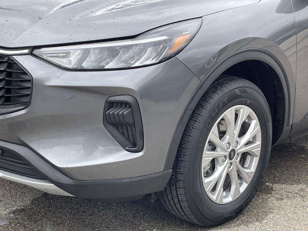 used 2025 Ford Escape car, priced at $22,498