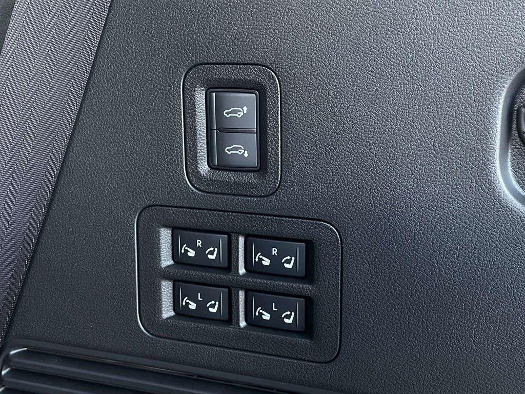 new 2026 INFINITI QX80 car, priced at $104,835