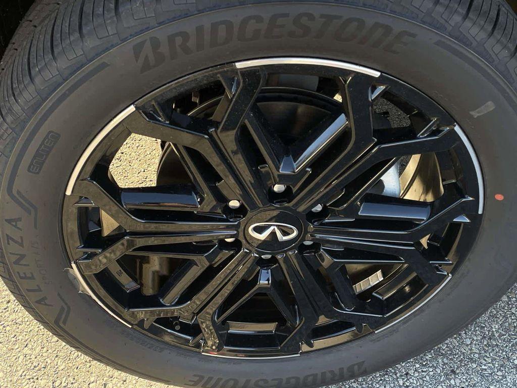 new 2026 INFINITI QX80 car, priced at $106,320