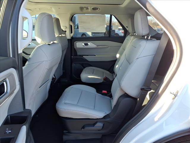 new 2025 Ford Explorer car, priced at $51,995