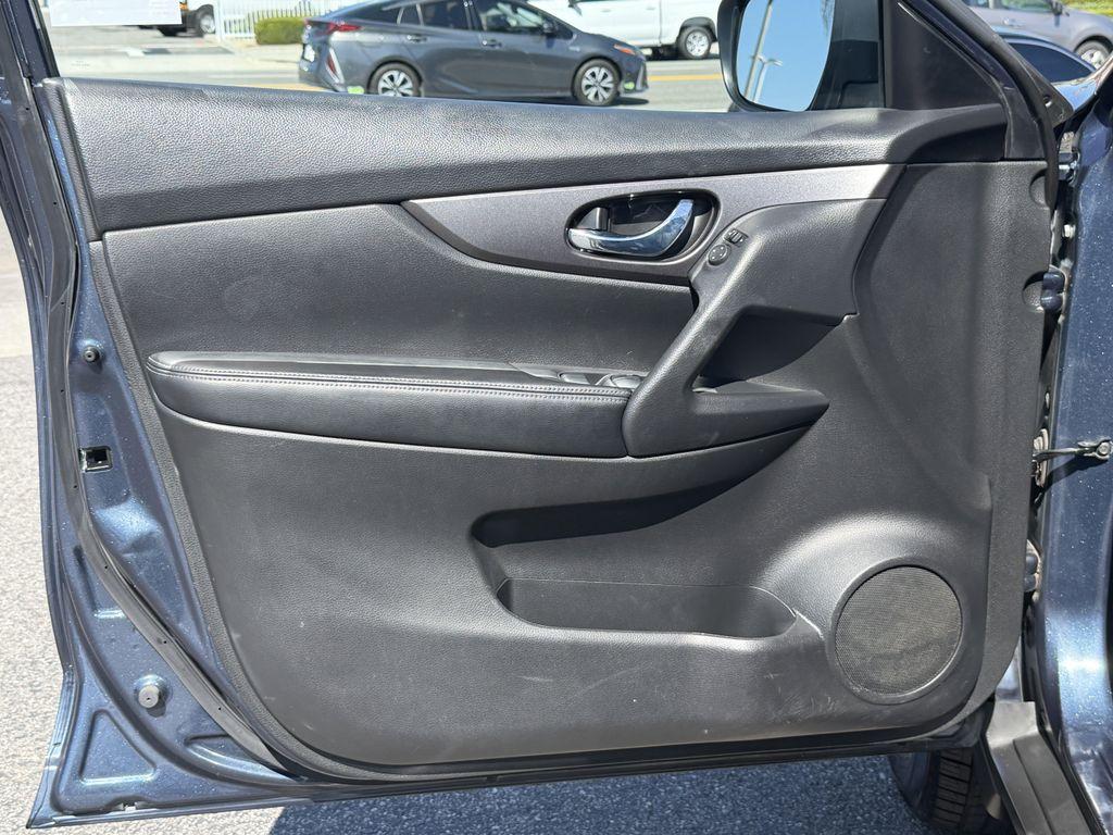 used 2016 Nissan Rogue car, priced at $11,552
