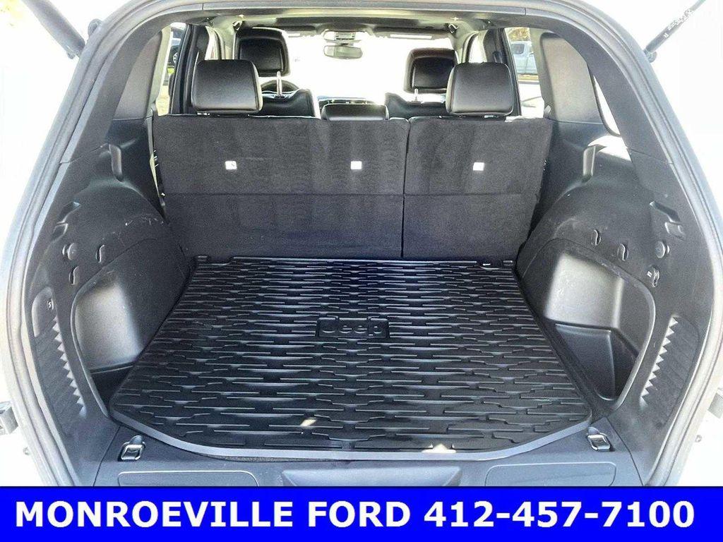 used 2021 Jeep Grand Cherokee car, priced at $19,775