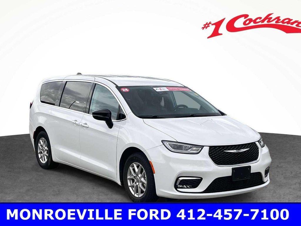 used 2024 Chrysler Pacifica car, priced at $27,458