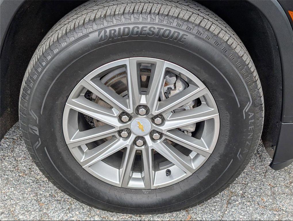 used 2023 Chevrolet Traverse car, priced at $33,299