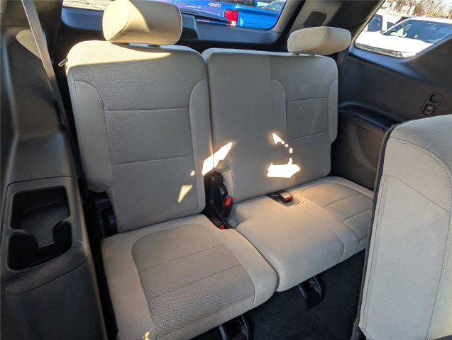 used 2023 Chevrolet Traverse car, priced at $22,500