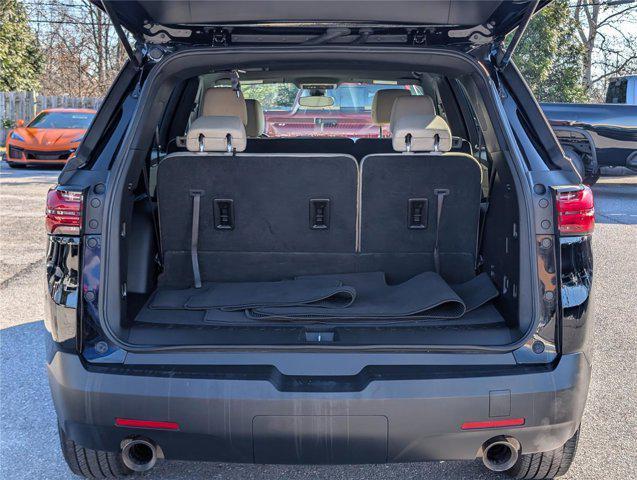 used 2023 Chevrolet Traverse car, priced at $22,500