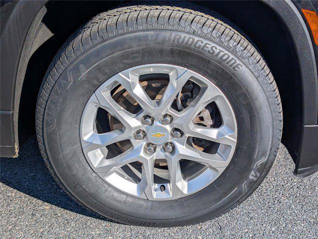 used 2023 Chevrolet Traverse car, priced at $22,500