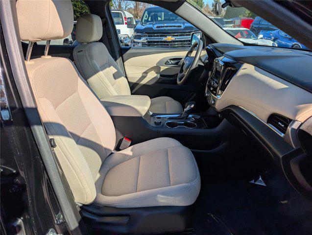 used 2023 Chevrolet Traverse car, priced at $22,500