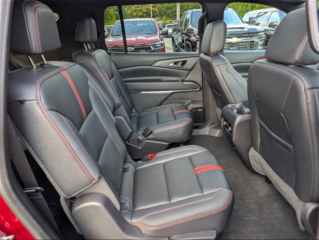 used 2024 Chevrolet Traverse car, priced at $48,299