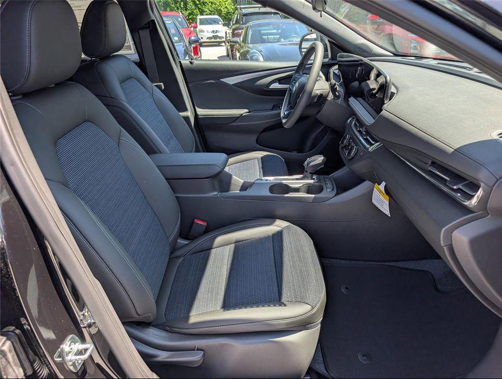 new 2026 Buick Envista car, priced at $25,089