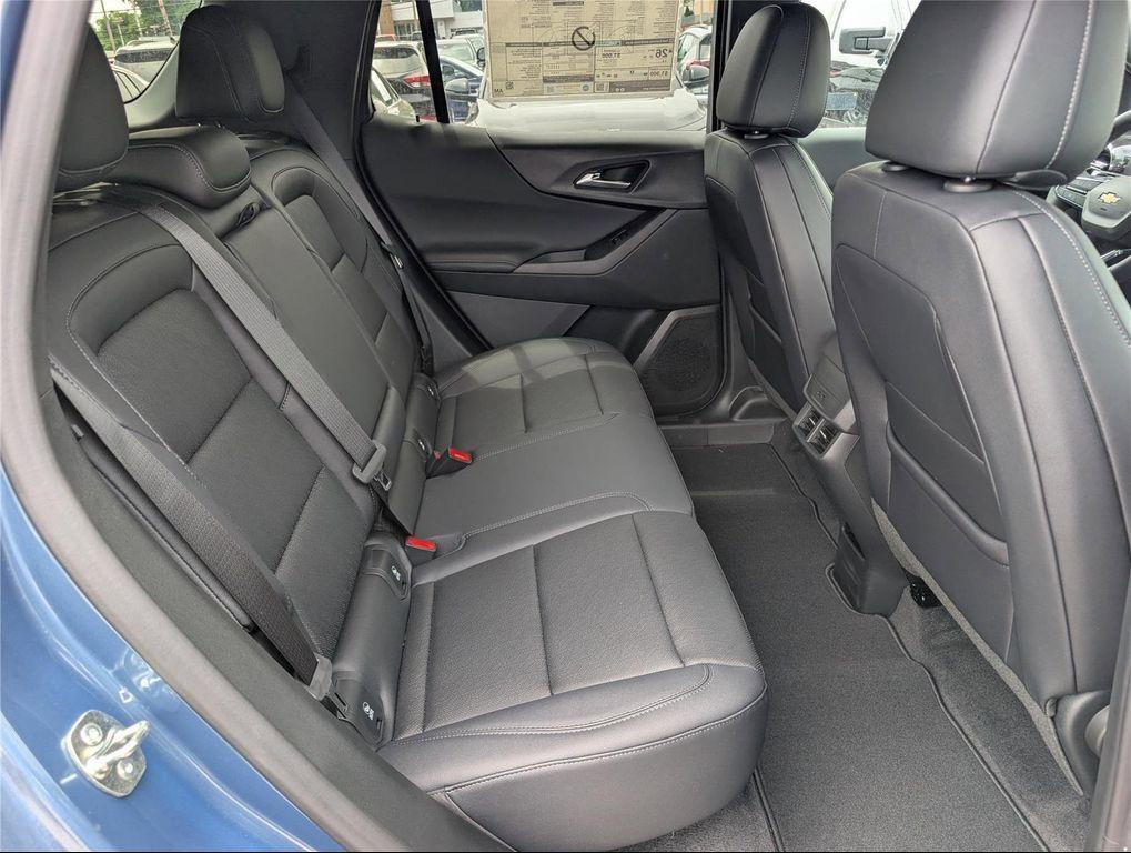 new 2026 Chevrolet Equinox car, priced at $33,589