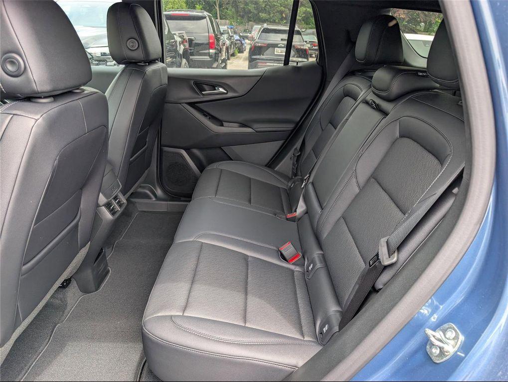 new 2026 Chevrolet Equinox car, priced at $33,589