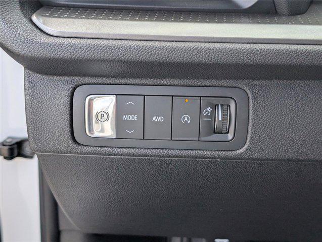 new 2026 Chevrolet Traverse car, priced at $43,480