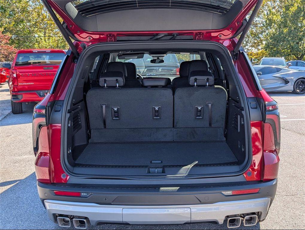 new 2026 Chevrolet Traverse car, priced at $48,089