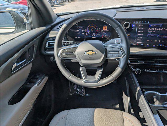 used 2025 Chevrolet Traverse car, priced at $33,000