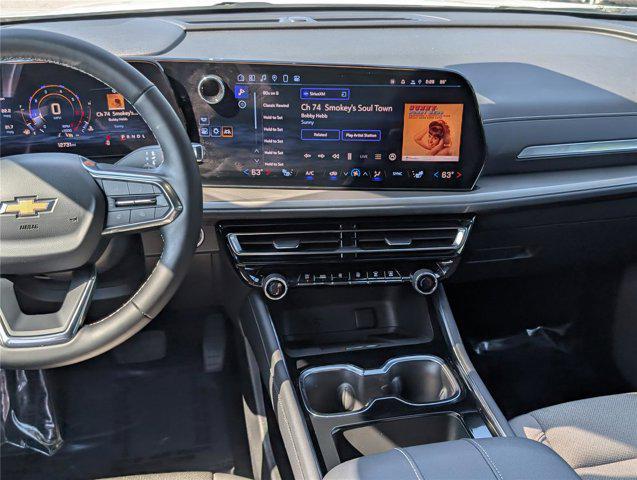 used 2025 Chevrolet Traverse car, priced at $33,000