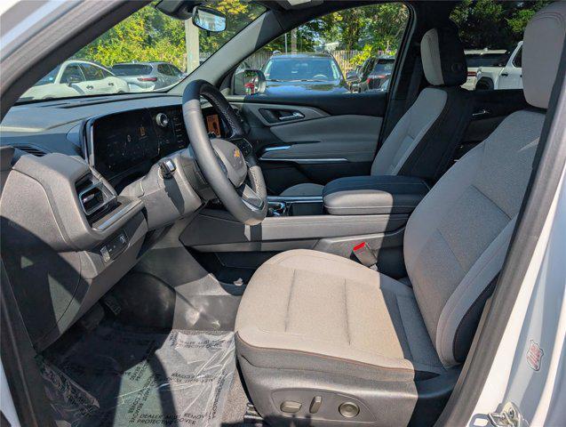 used 2025 Chevrolet Traverse car, priced at $33,000