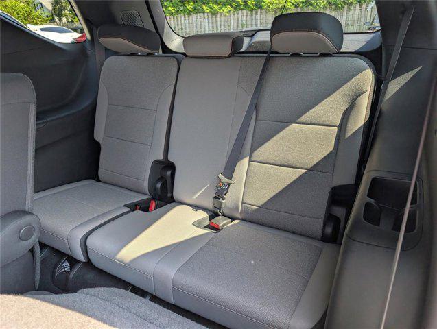 used 2025 Chevrolet Traverse car, priced at $33,000