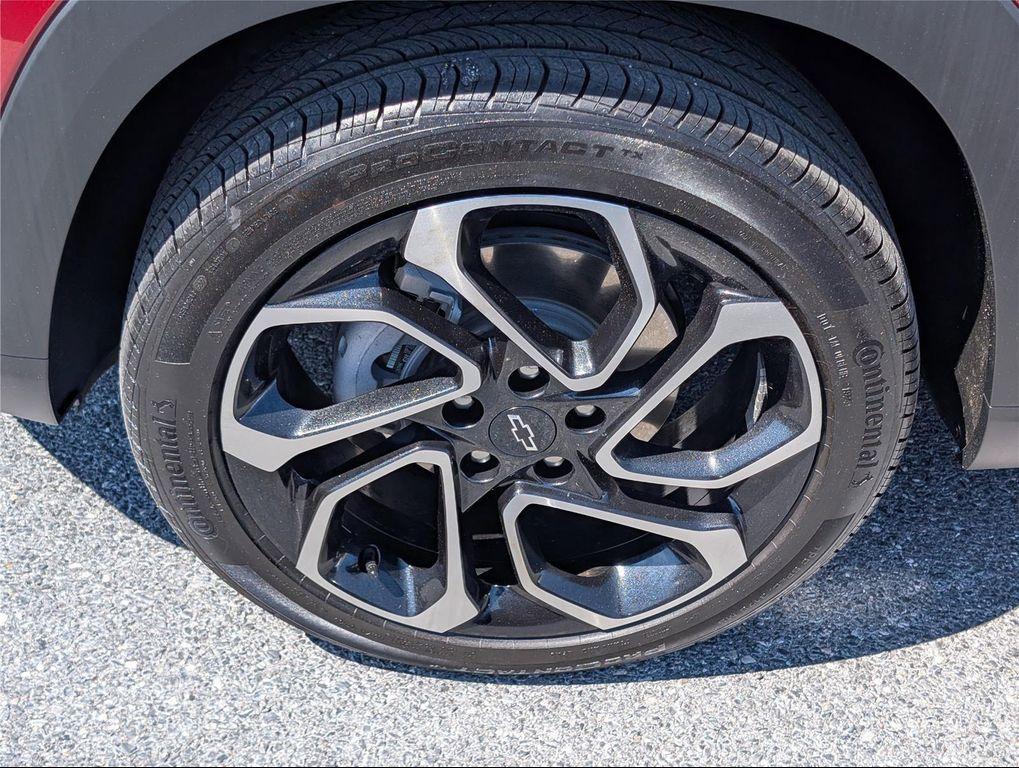 used 2025 Chevrolet Trax car, priced at $24,499