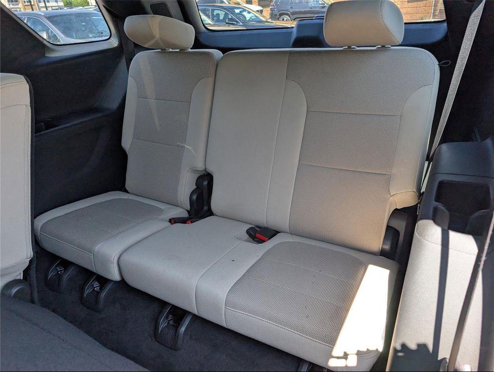used 2023 Chevrolet Traverse car, priced at $29,049