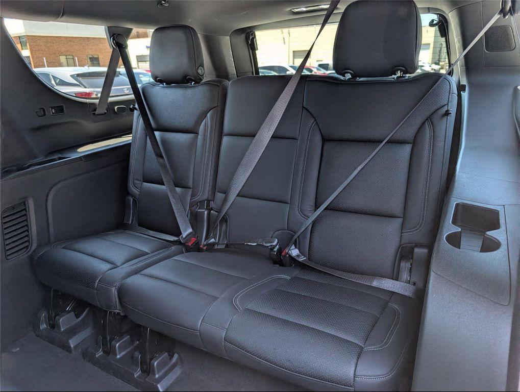 used 2021 Chevrolet Suburban car, priced at $25,799