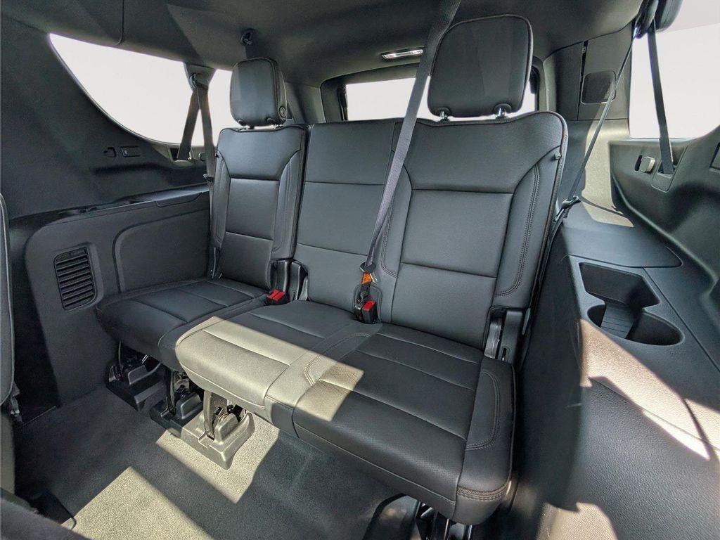 used 2024 Chevrolet Suburban car