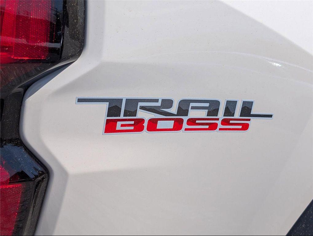 new 2026 Chevrolet Colorado car, priced at $47,204