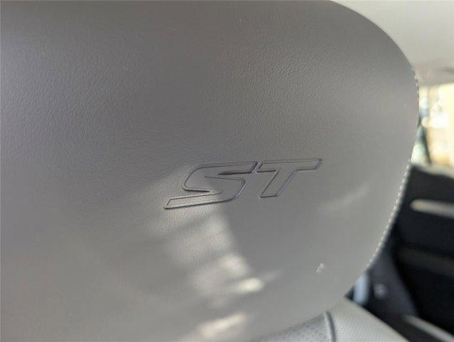 new 2026 Buick Envision car, priced at $44,473