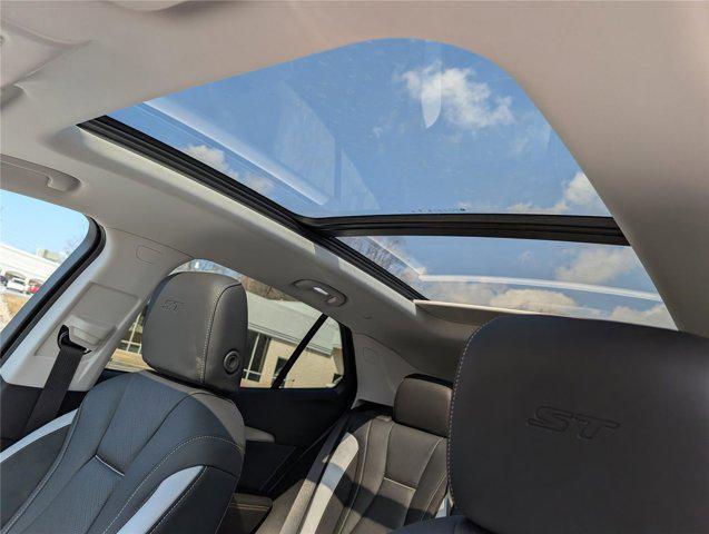 new 2026 Buick Envision car, priced at $47,587